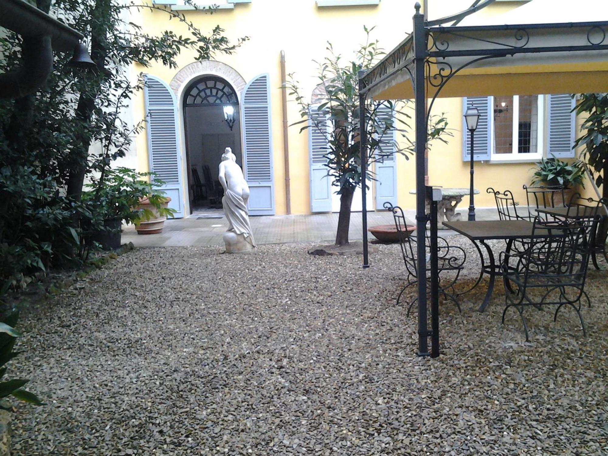 Little Garden Donatello Apartment Florence Exterior photo